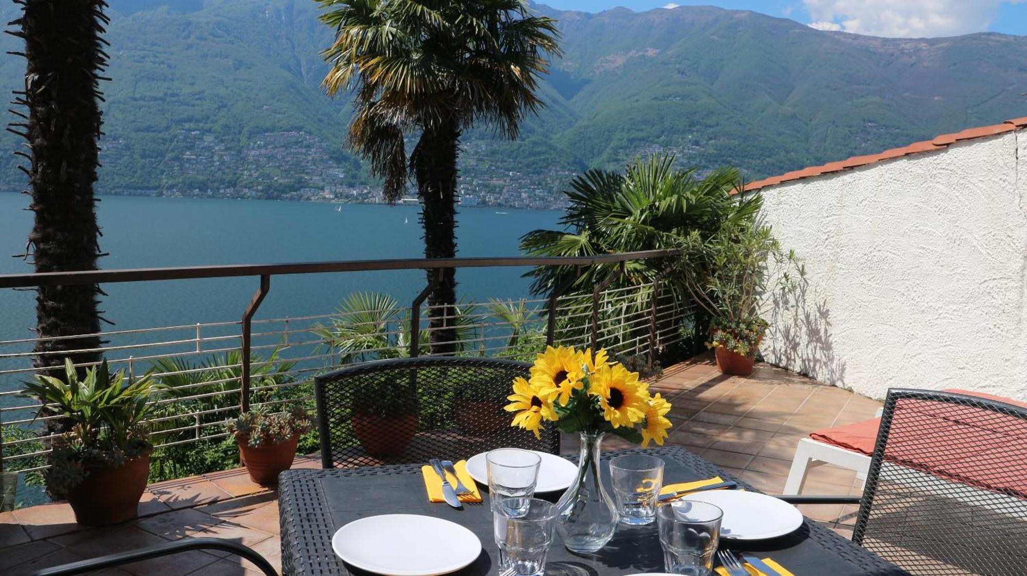 Апартаменти Casa Roccia Pino Lago Maggiore Екстер'єр фото